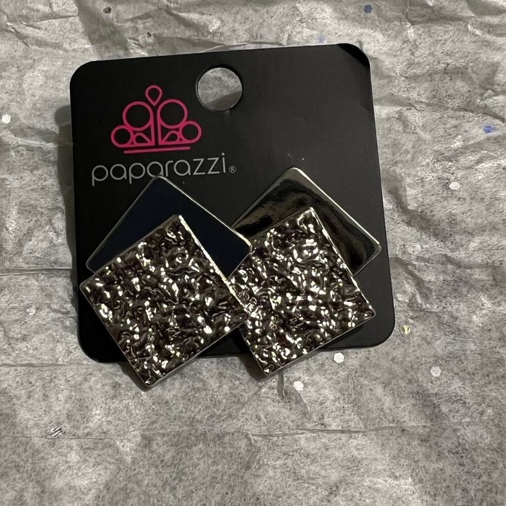 NWT Paparazzi silver double square studded earrings